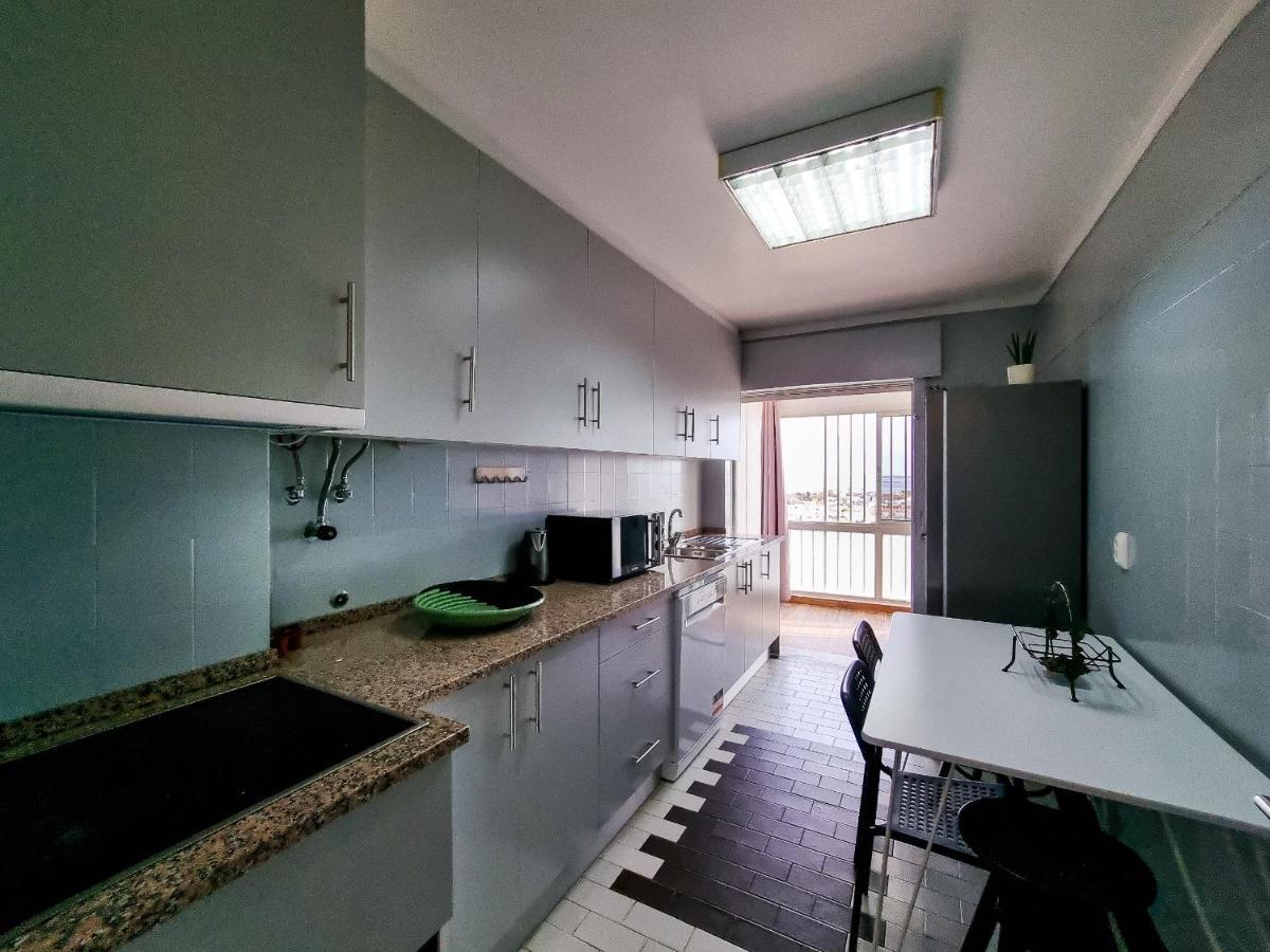 Flh Faro Family Flat With Balcony Lägenhet Exteriör bild